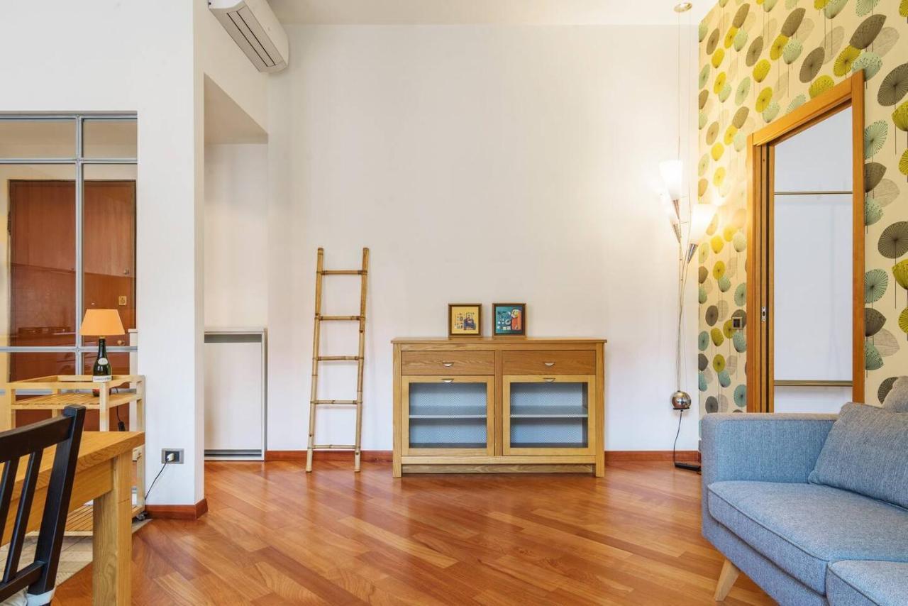 Colored And Spacious Flat Close To Navigli By Easylife Milano Ngoại thất bức ảnh