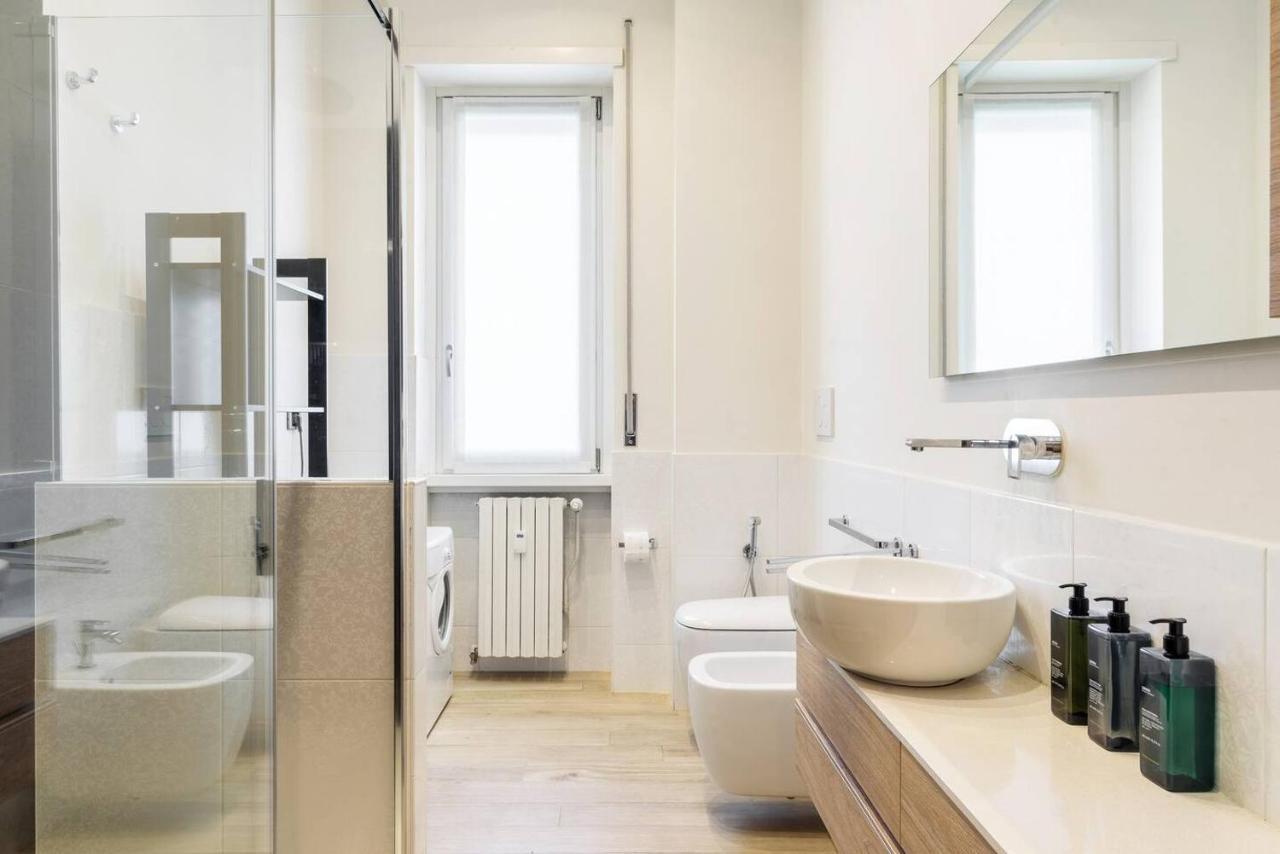 Colored And Spacious Flat Close To Navigli By Easylife Milano Ngoại thất bức ảnh